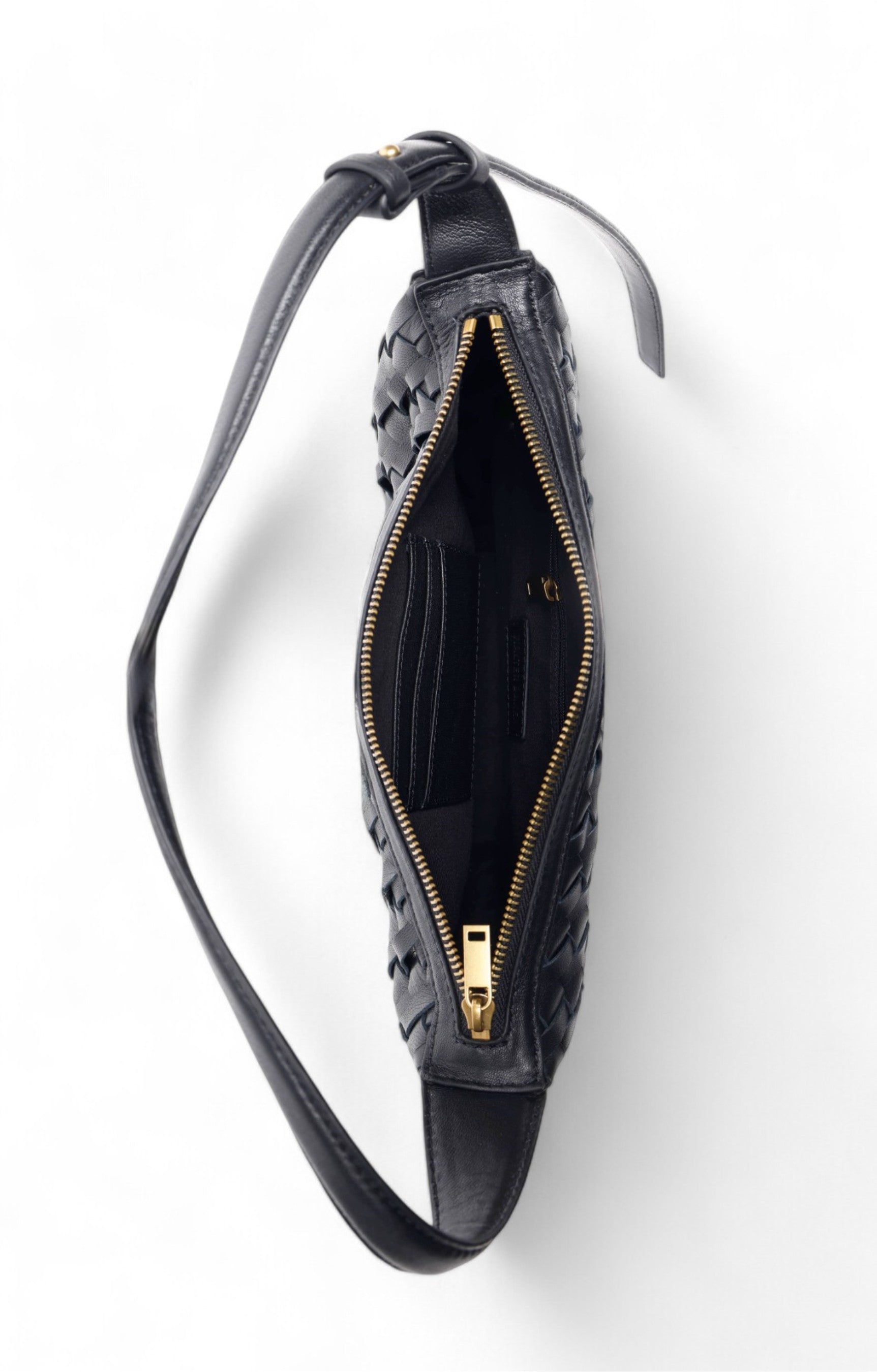 Blake Shoulder, Black