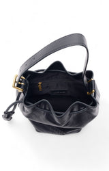 Rue Bucket, Black